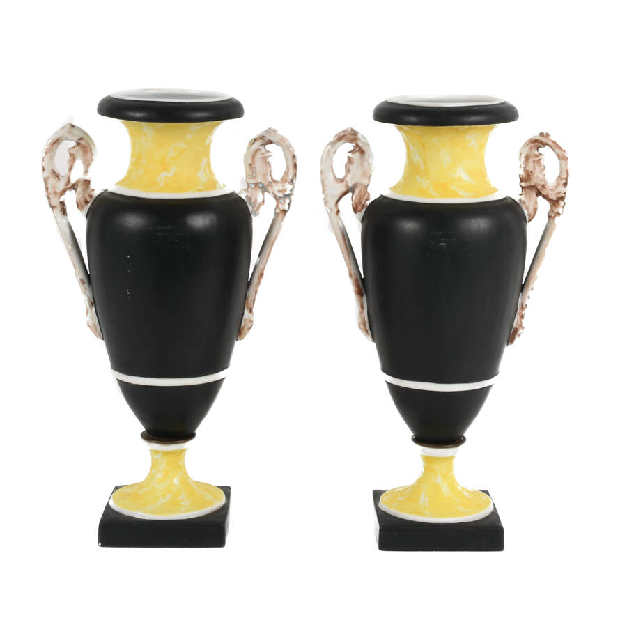 Antique Pair of 19th-Century Paris Porcelain Vases-5