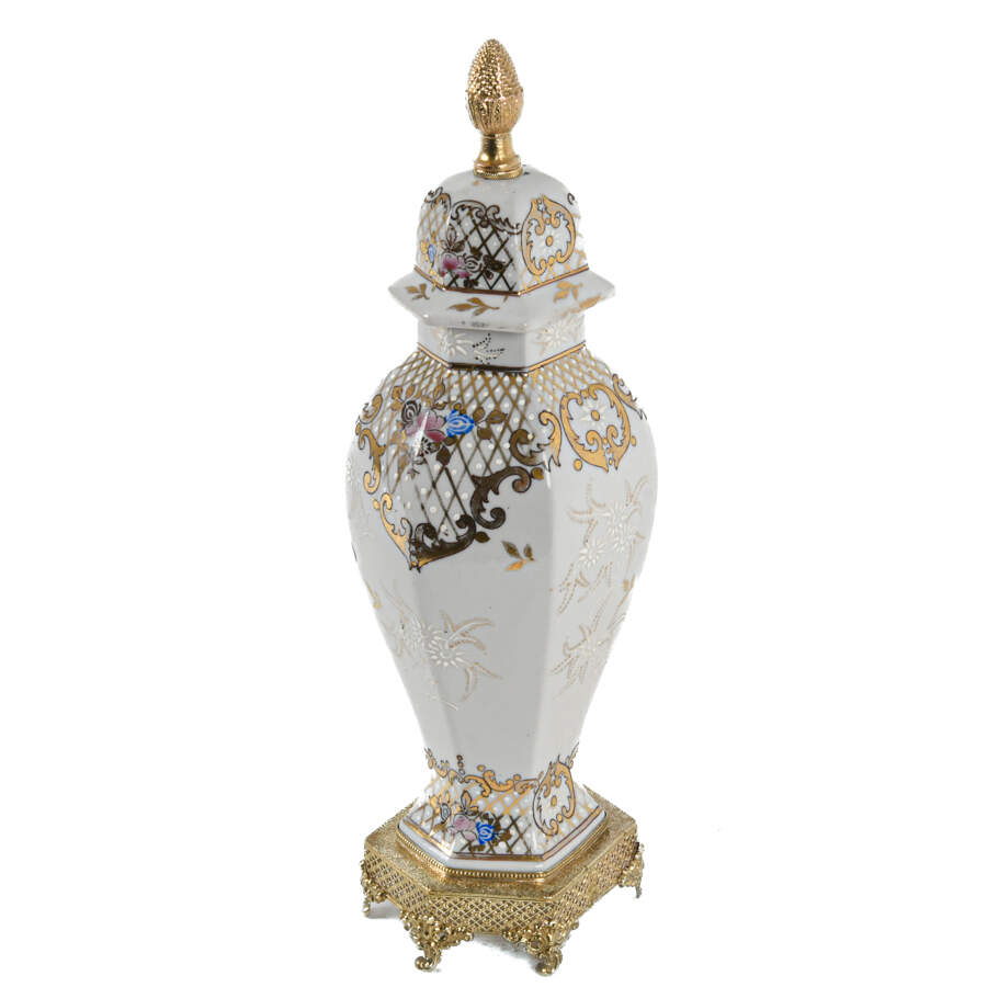 English Heraldic Coat of Arms Mounted White Vase-2
