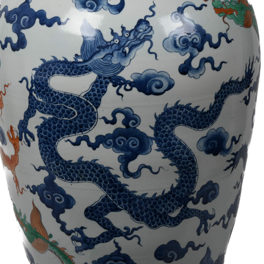 Monumental Chinese Vase Decorated with Dragons-3