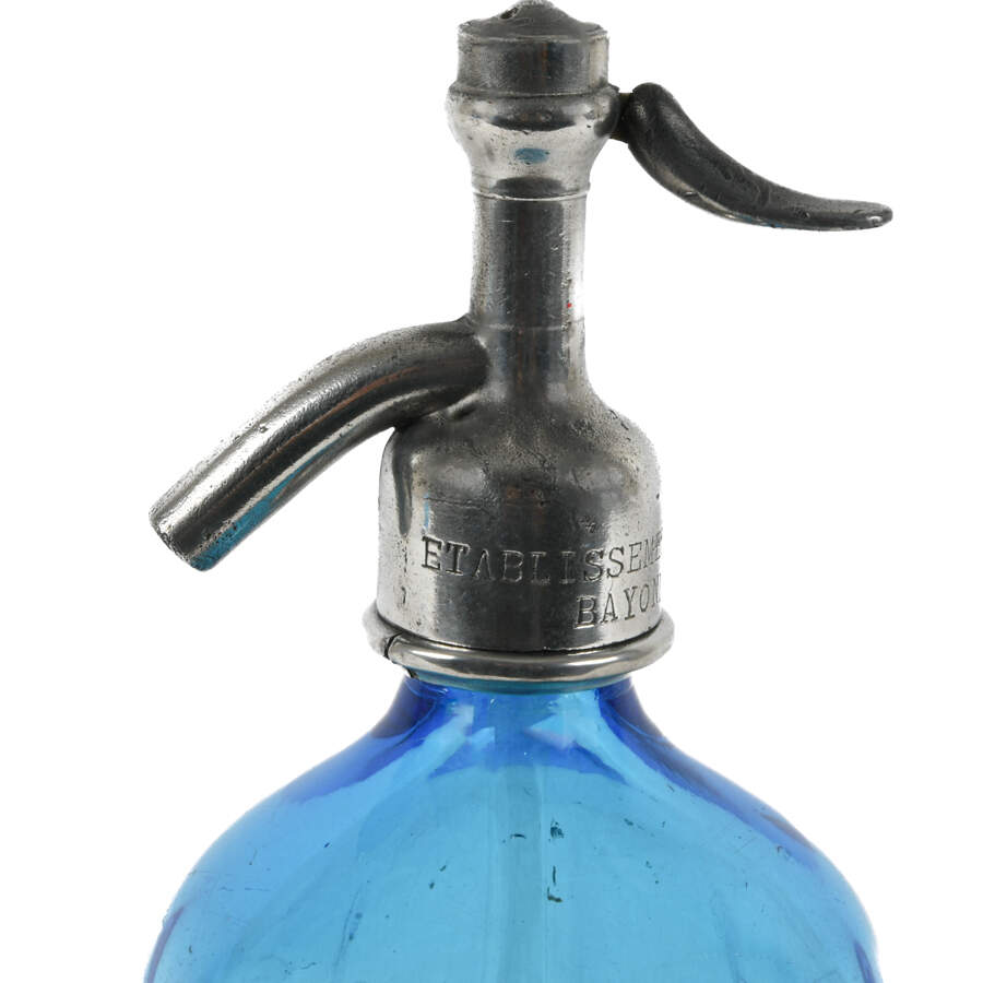 Fabrique Moderne Gomez Bayonne Etched Seltzer Bottle-4