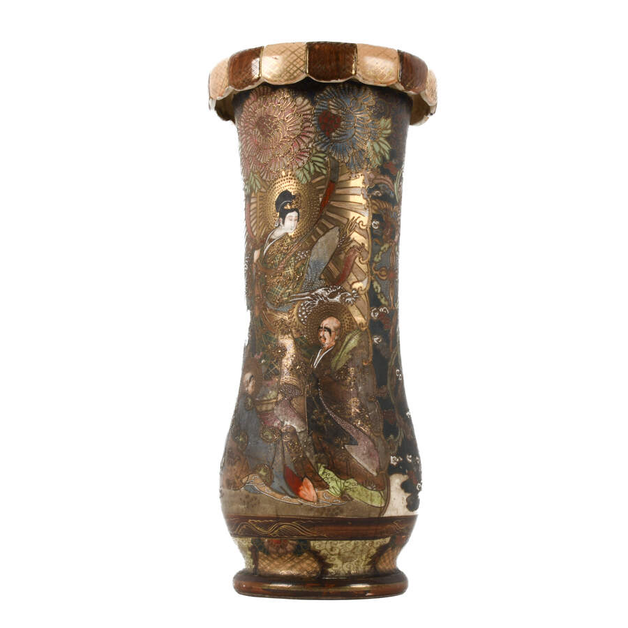Antique Japanese Scallop Rim Satsuma Moriage Floor Vase-7