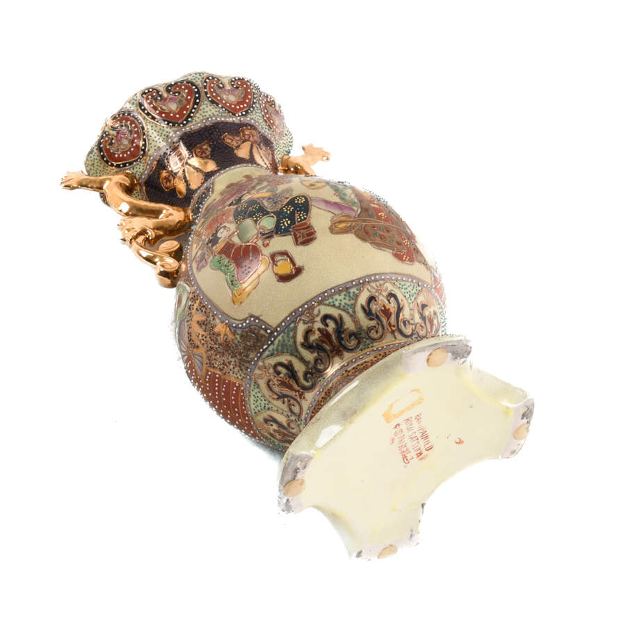 Chinese Royal Satsuma Gilded Geishas Vase-8