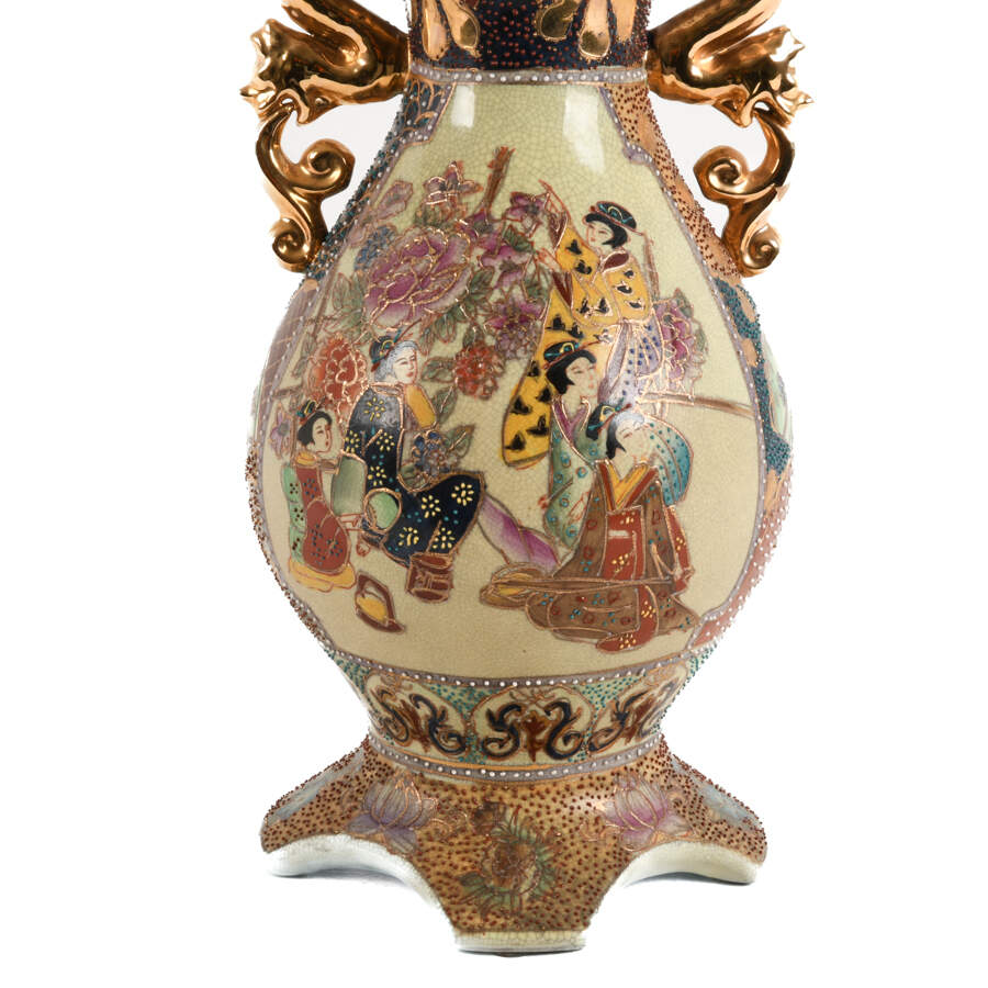 Chinese Royal Satsuma Gilded Geishas Vase-3