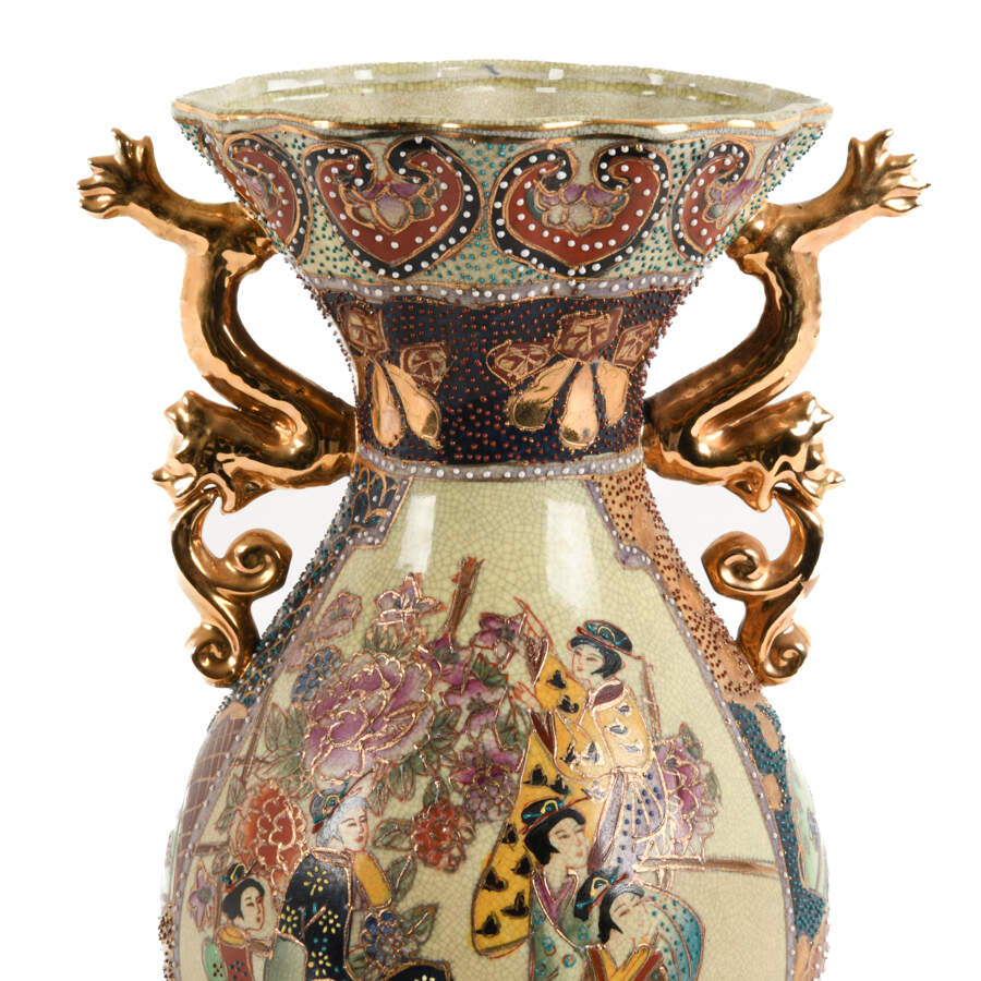 Chinese Royal Satsuma Gilded Geishas Vase-2