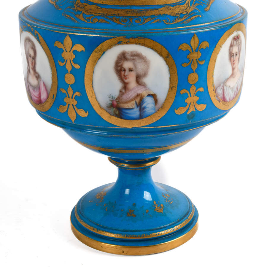 Pair of French Sèvres Lidded Blue and Gilt Portrait Vases-5