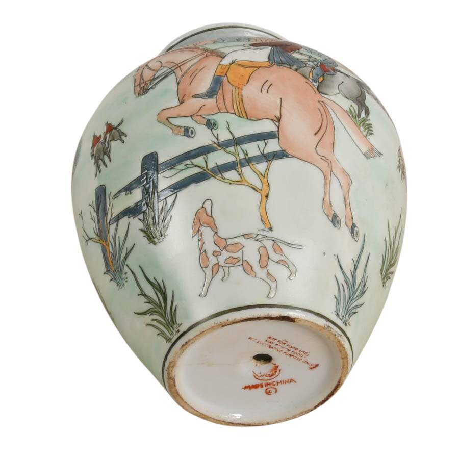Chinese Export Decorative Porcelain Hunting Scene Vase-5