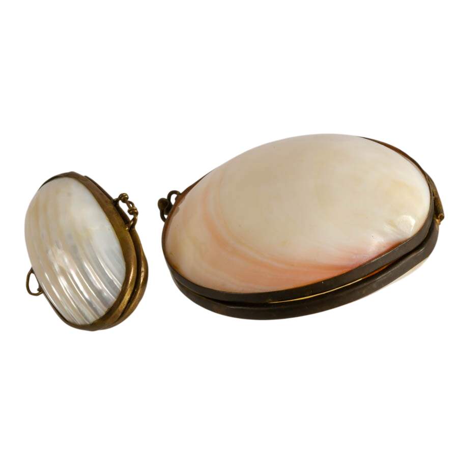 Pair of Tiger Clam and Mother of Pearl Shell Trinket Boxes-2