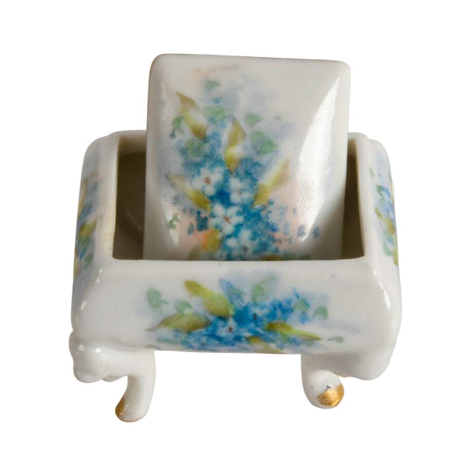 Four-Piece Ladies Dressing Table Accoutrement-5