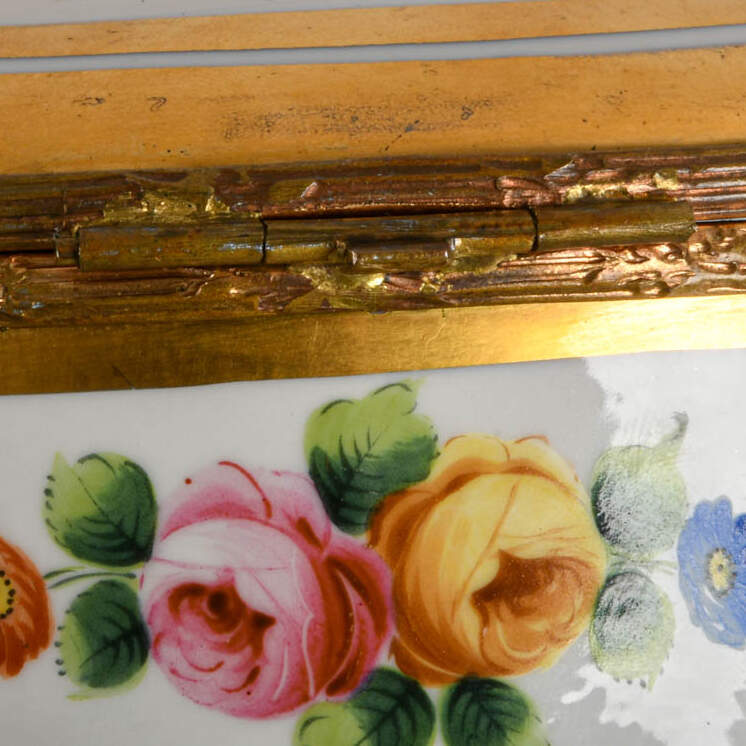 Hand-Painted Gold Floral Porcelain Dresser Box-7