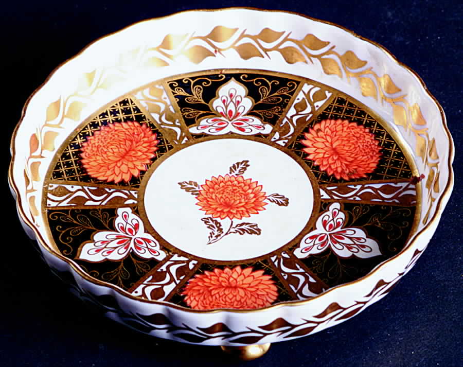 Chrysanthemum Footed Nut Dish by Abbeydale-1