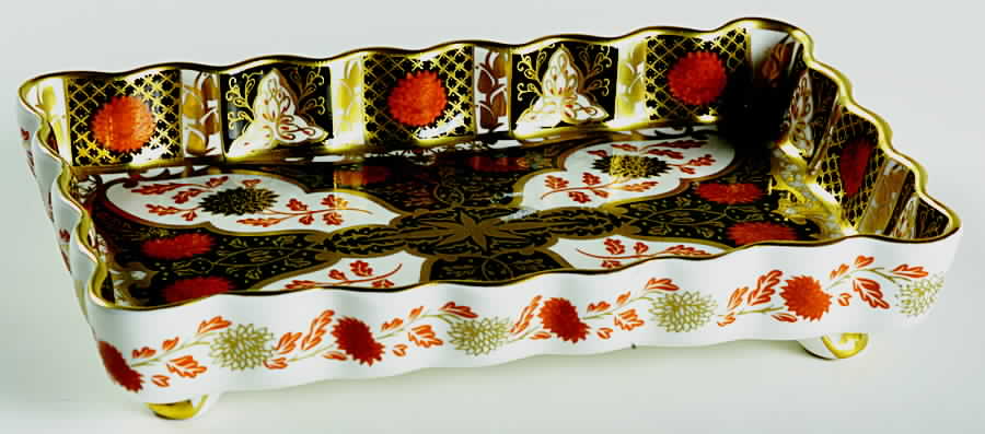 Chrysanthemum Oblong Footed Tray by Abbeydale-1