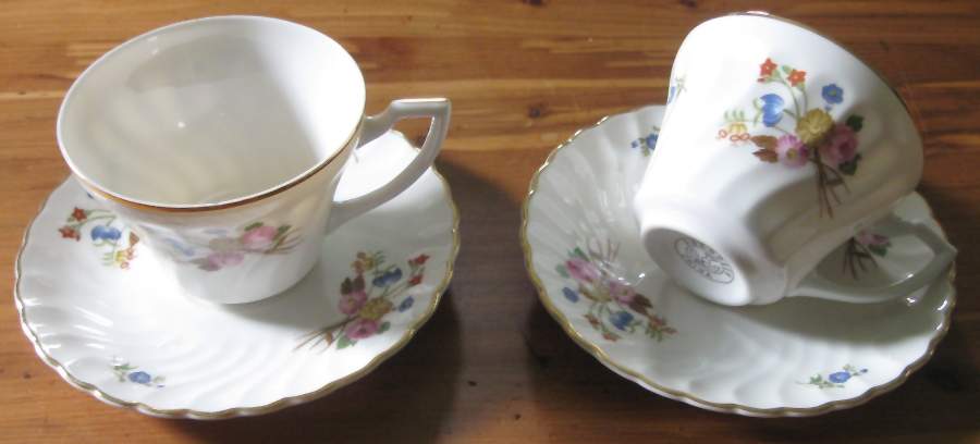 ABE16  Flat Cup & Saucer Set by Aberdeen-1
