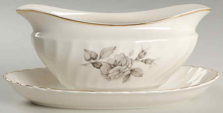 ABE8 Gravy Boat with Attached Underplate by Aberdeen-1