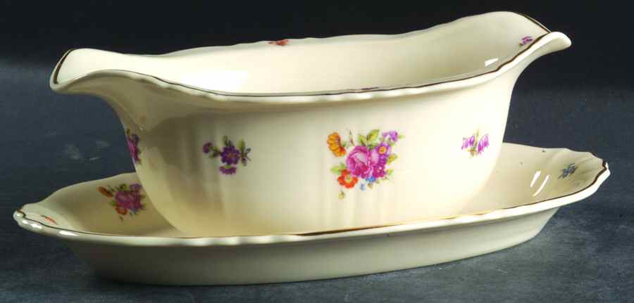 ABE9 Gravy Boat with Attached Underplate by Aberdeen-1