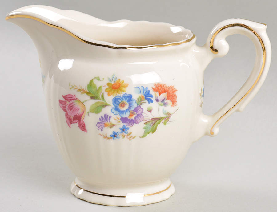 Selma (Smooth) Creamer by Aberdeen-1