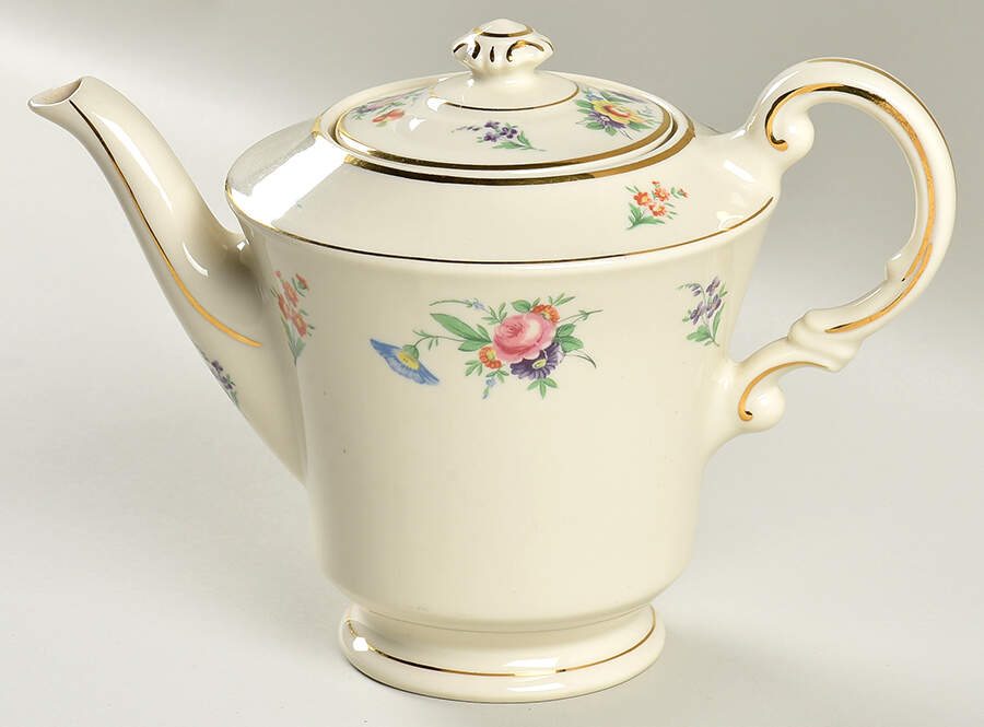 Selma (Smooth) Teapot & Lid by Aberdeen-1
