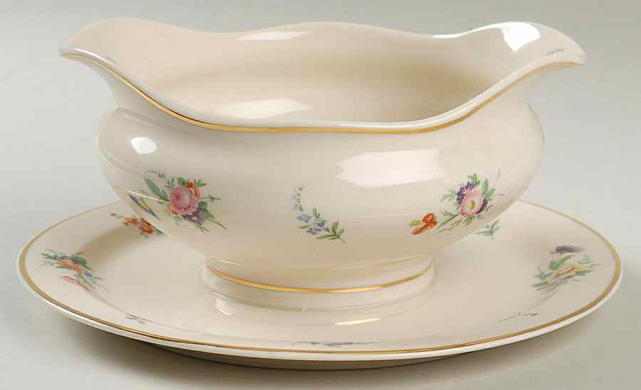 Selma (Smooth) Gravy Boat with Attached Underplate by Aberdeen-1