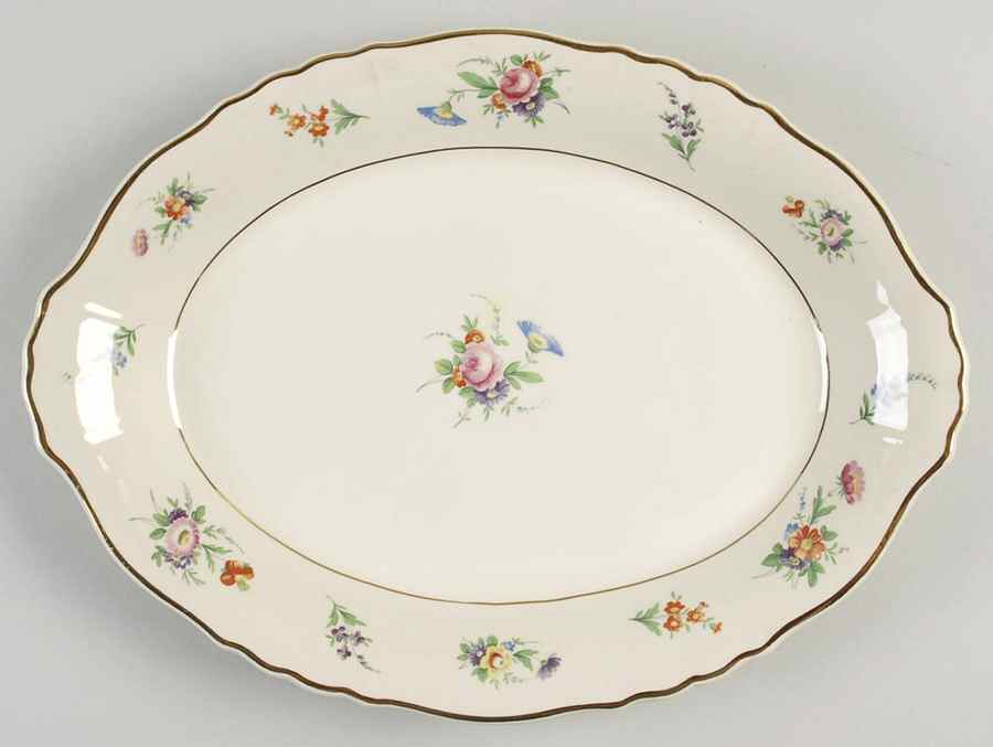 Selma (Scalloped) 13" Oval Serving Platter by Aberdeen-1
