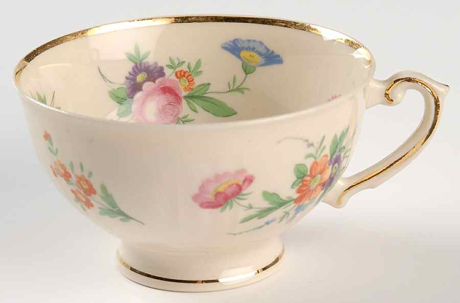 Selma (Scalloped) Footed Cup by Aberdeen-1