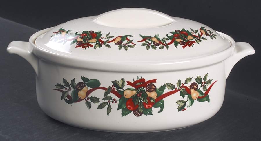 Christmas Bounty 2 Quart Oval Covered Casserole by Amc China-Germany-1