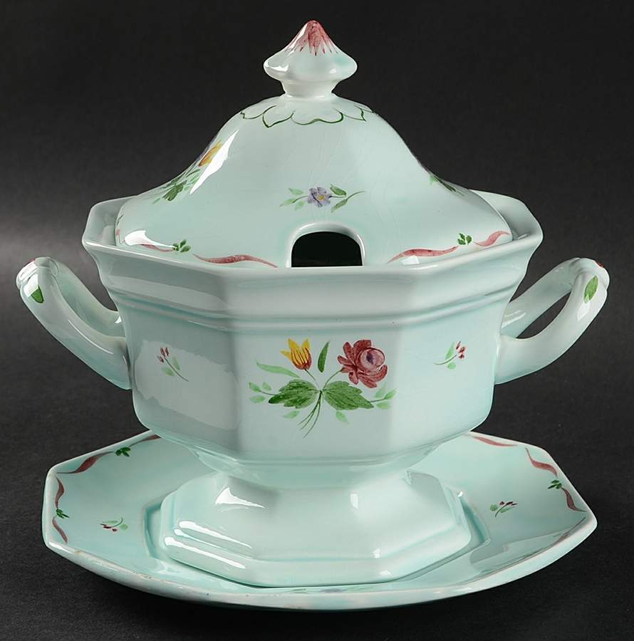 Allegro Sauce Boat & Lid with Underplate by Adams China-1