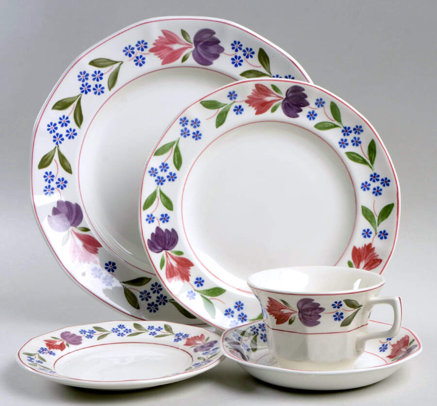 Old Colonial (Newer Backstamp) 5 Piece Place Setting by Adams China-1