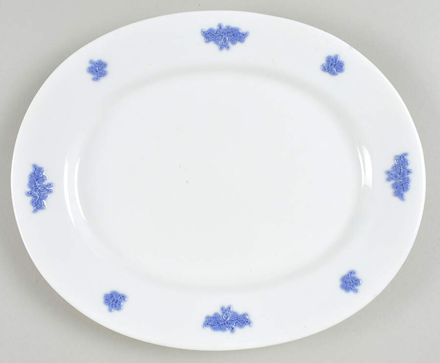 Chelsea (Smooth, Embossed) 11" Oval Serving Platter by Adderley-1
