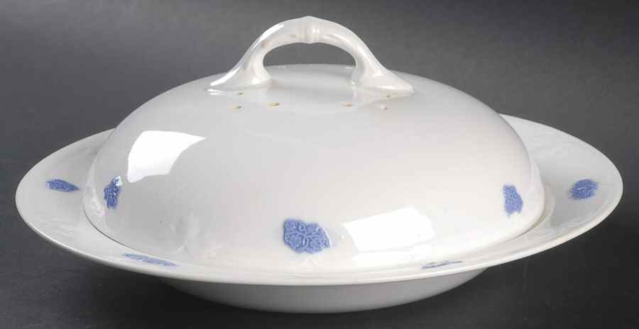 Chelsea (Smooth, Embossed) Muffin Dish & Lid by Adderley-1