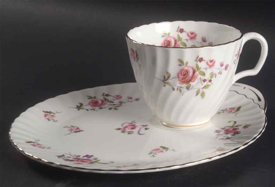 Fragrance Snack Plate & Cup Set by Adderley-1
