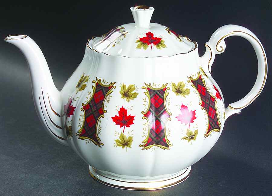Maple Leaf Tartan Teapot & Lid by Adderley-1