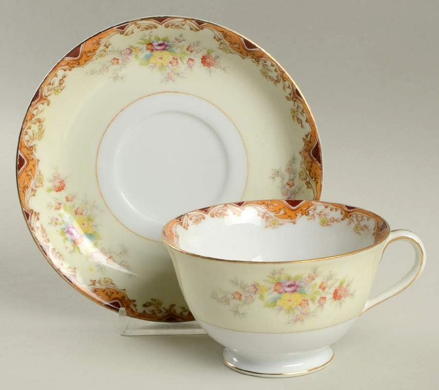ADL5 Footed Cup & Saucer Set by Adline-1
