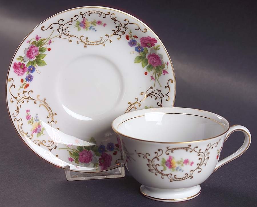 ADL6 Footed Cup & Saucer Set by Adline-1