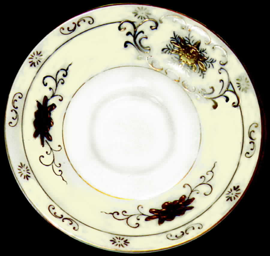 ADL7 Saucer by Adline-1