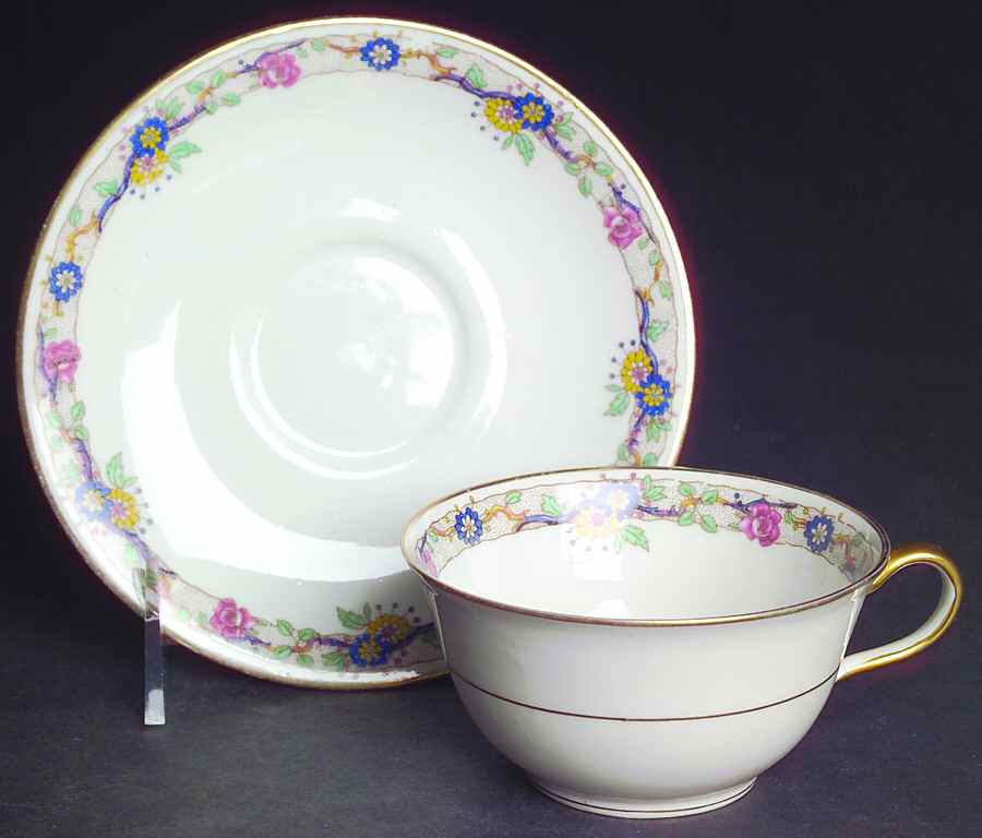 AHR1 Flat Cup & Saucer Set by Charles Ahrenfeldt-1