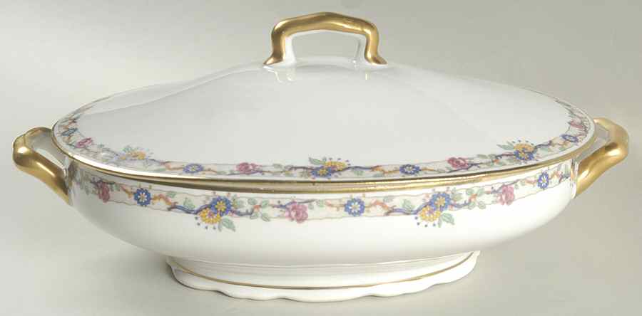AHR1 Oval Covered Vegetable by Charles Ahrenfeldt-1