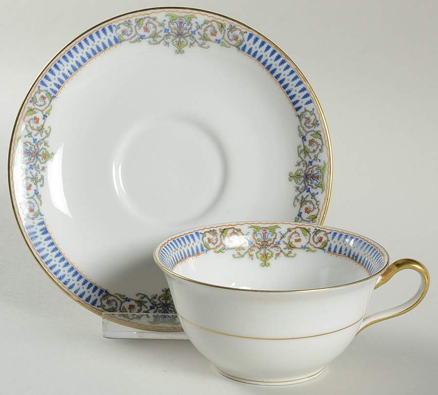AHR101 Flat Cup & Saucer Set by Charles Ahrenfeldt-1