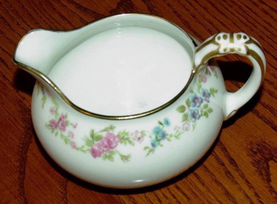 AHR120 Creamer by Charles Ahrenfeldt-1