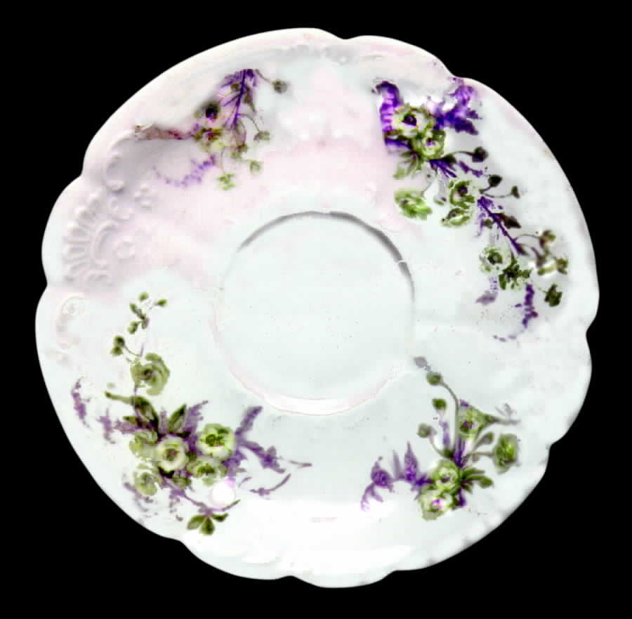 AHR146 Saucer by Charles Ahrenfeldt-1