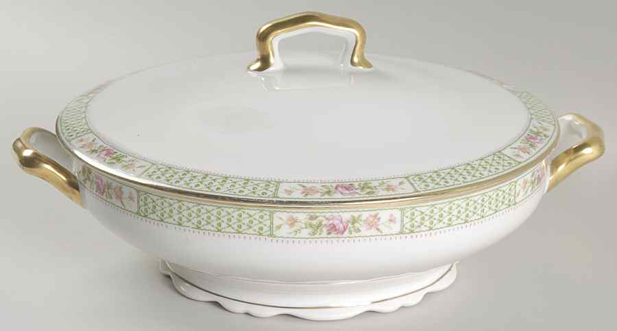 AHR17 Round Covered Vegetable by Charles Ahrenfeldt-1