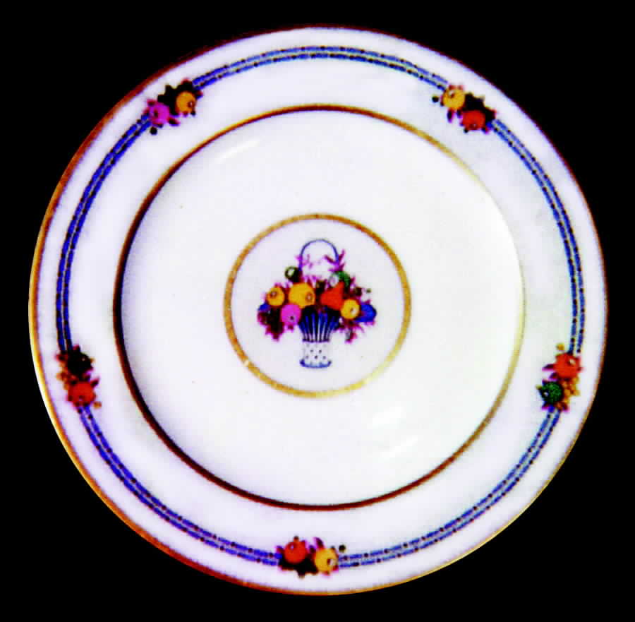AHR191 Dinner Plate by Charles Ahrenfeldt-1