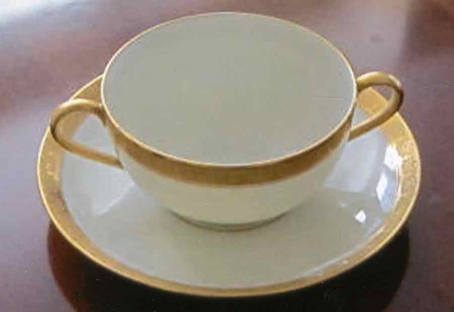 AHR198 Flat Cream Soup Bowl & Saucer Set by Charles Ahrenfeldt-1