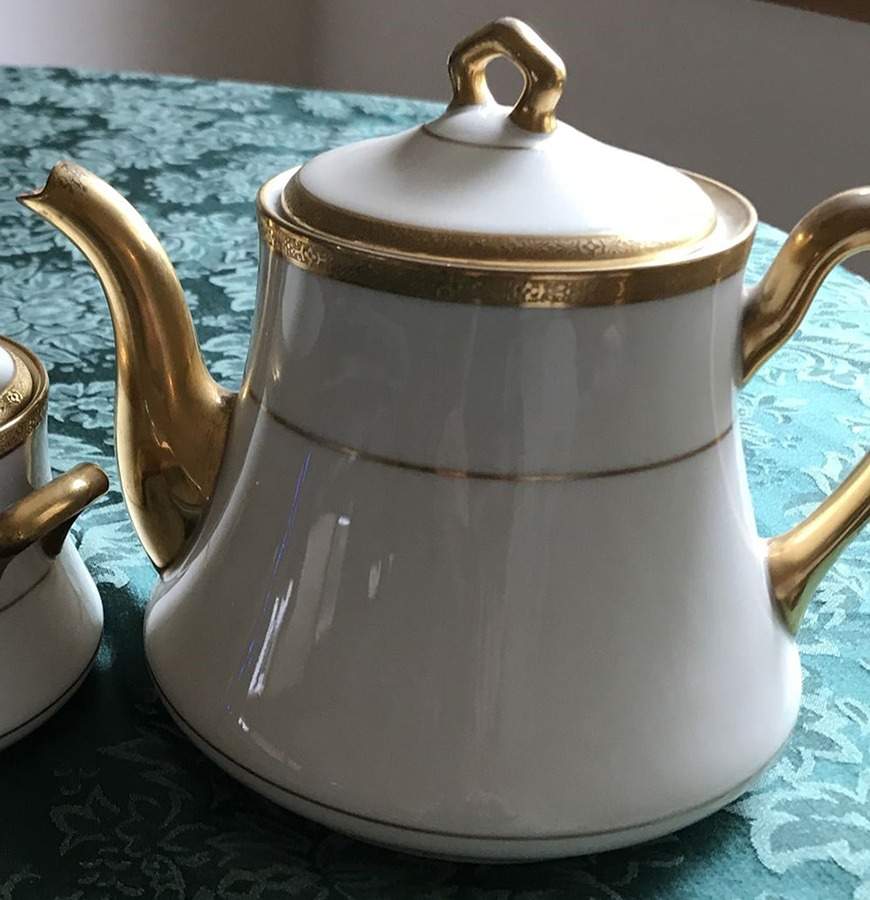 AHR201 Teapot & Lid by Charles Ahrenfeldt-1