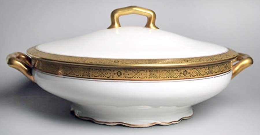 AHR204 Round Covered Vegetable by Charles Ahrenfeldt-1