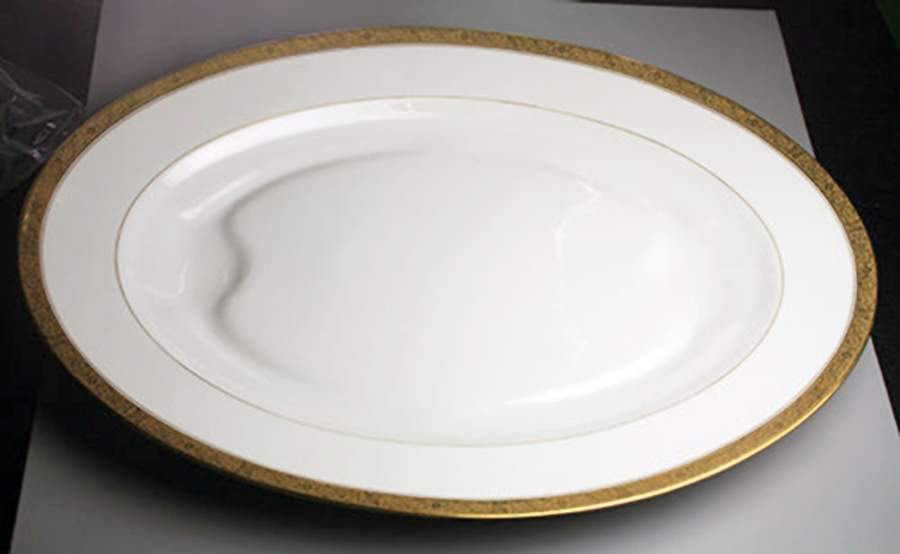 AHR204 18" Oval Serving Platter by Charles Ahrenfeldt-1