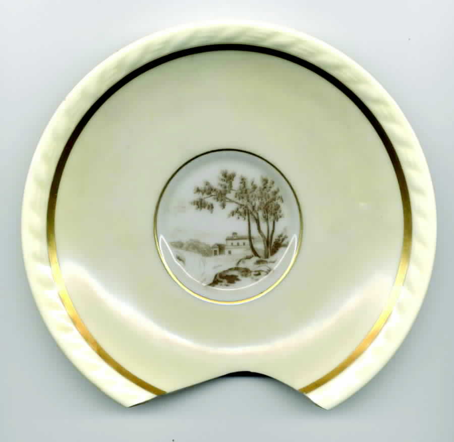 AHR212 Saucer by Charles Ahrenfeldt-1