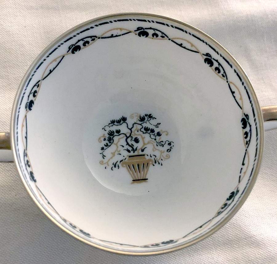 AHR213 Flat Bouillon Cup by Charles Ahrenfeldt-1