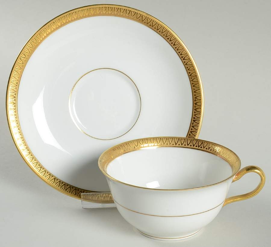AHR28 Flat Cup & Saucer Set by Charles Ahrenfeldt-1