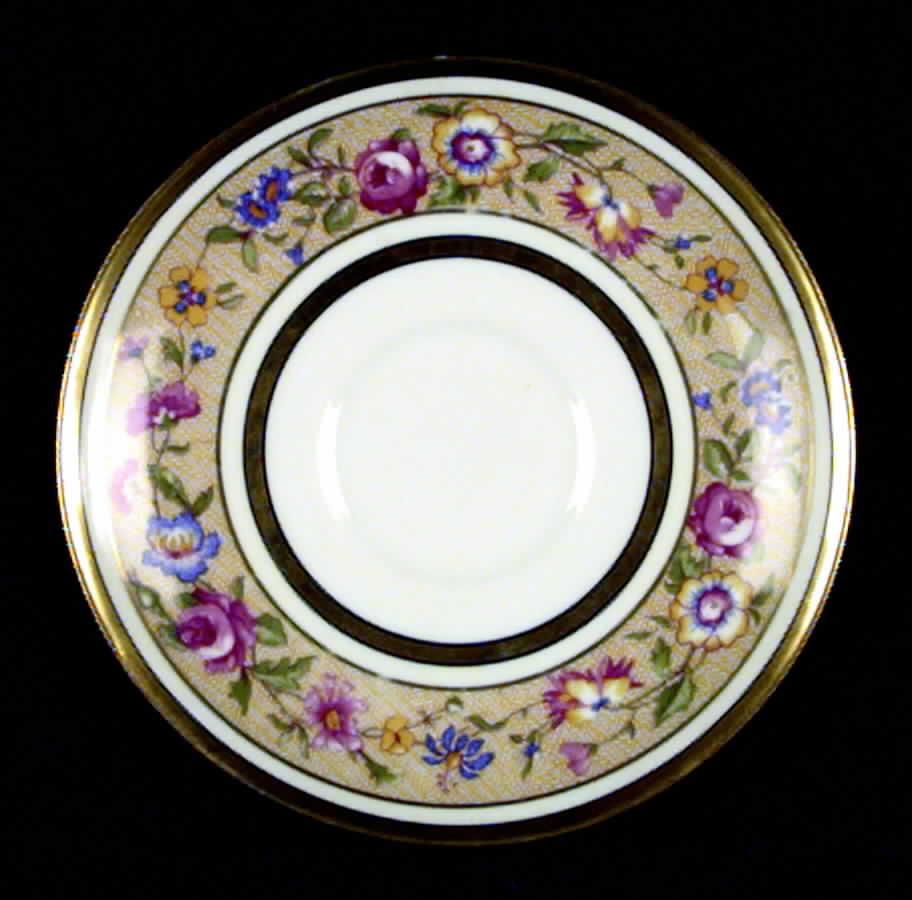 AHR36 Saucer by Charles Ahrenfeldt-1