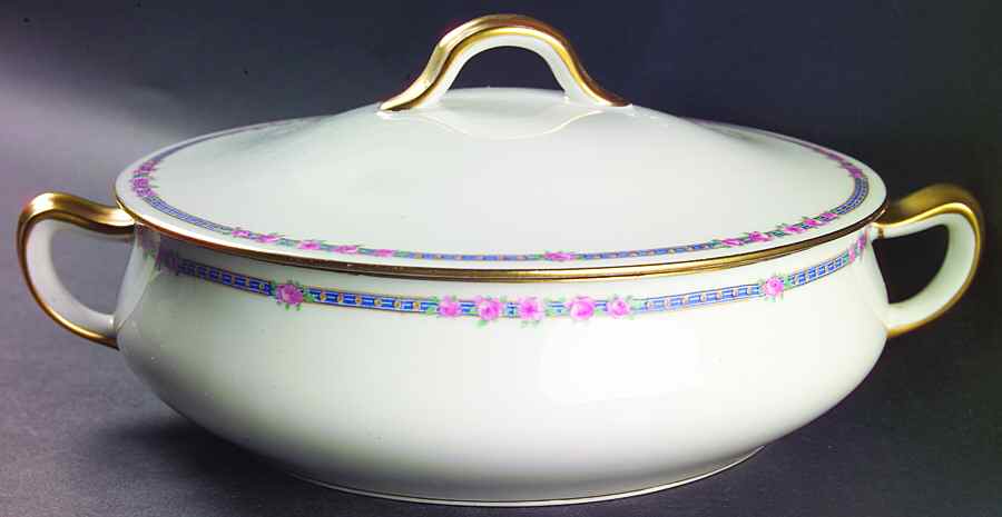 AHR6 Round Covered Vegetable by Charles Ahrenfeldt-1