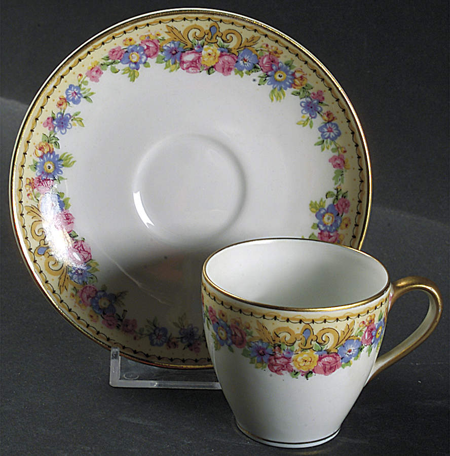 AHR73 Flat Demitasse Cup & Saucer Set by Charles Ahrenfeldt-1